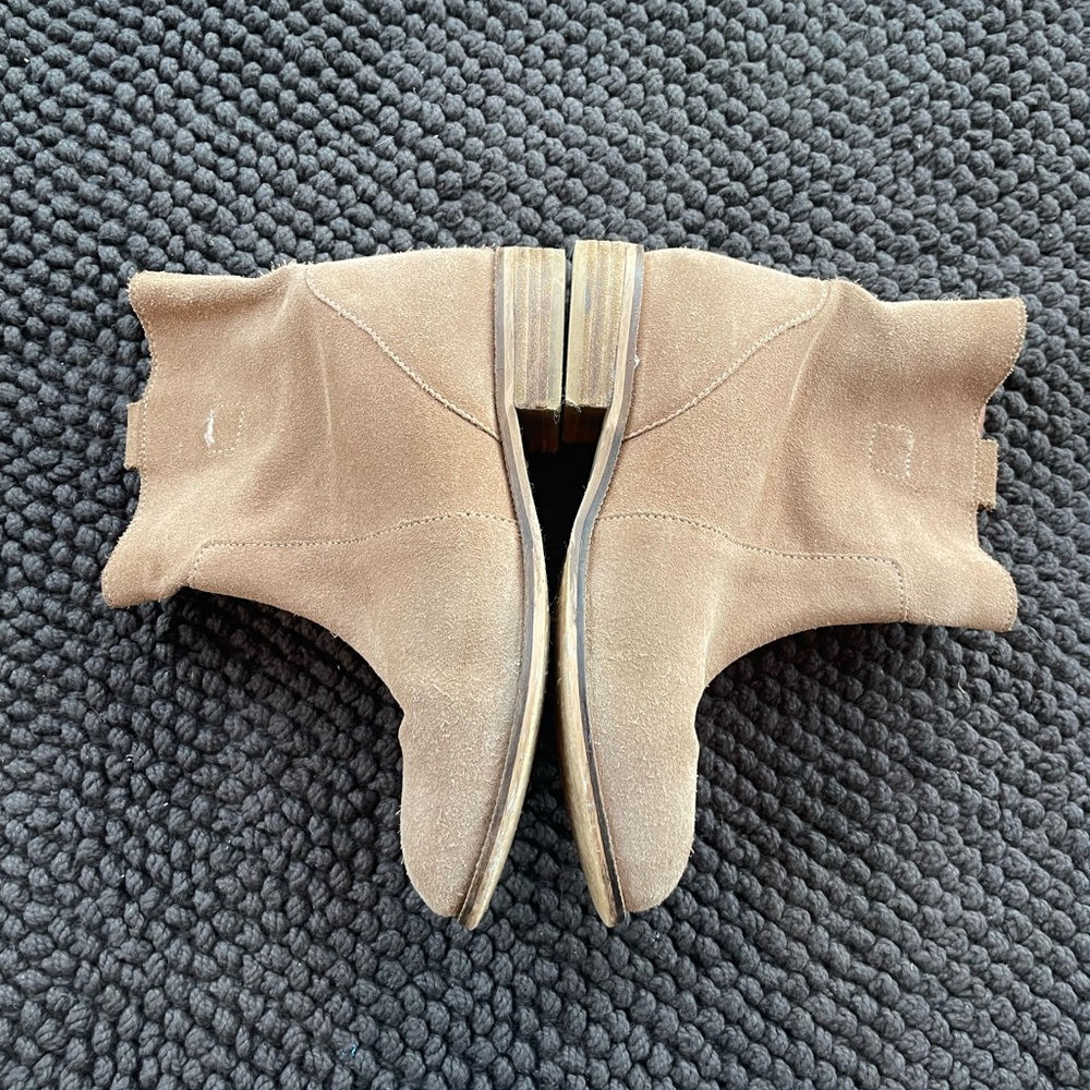 Seychelles - Tan Suede Ankle Boots - size 6 - Picture 3 of 7